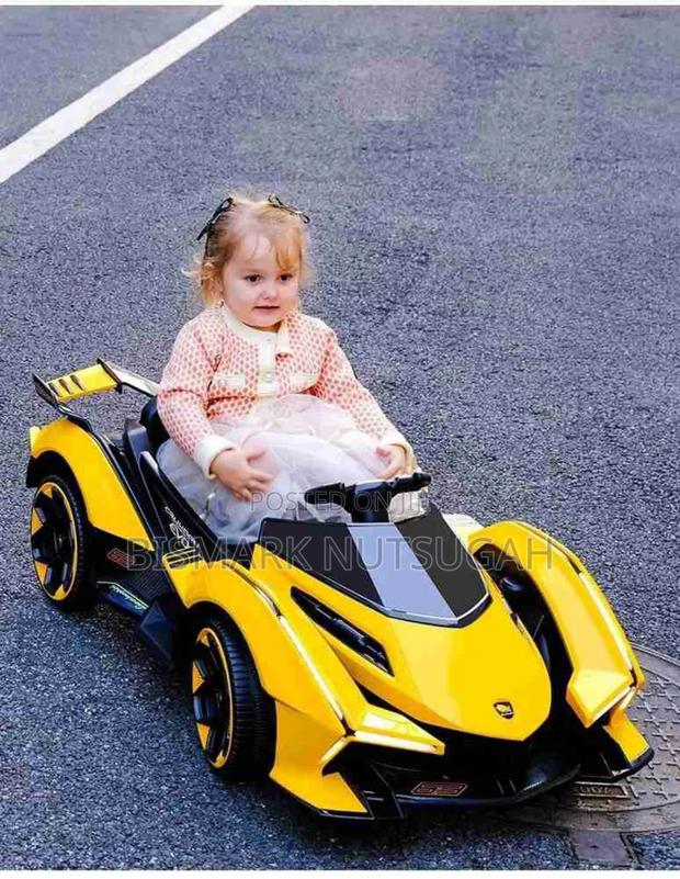 Lamborghini V12 Vision Electric Toy Car · Photo 1