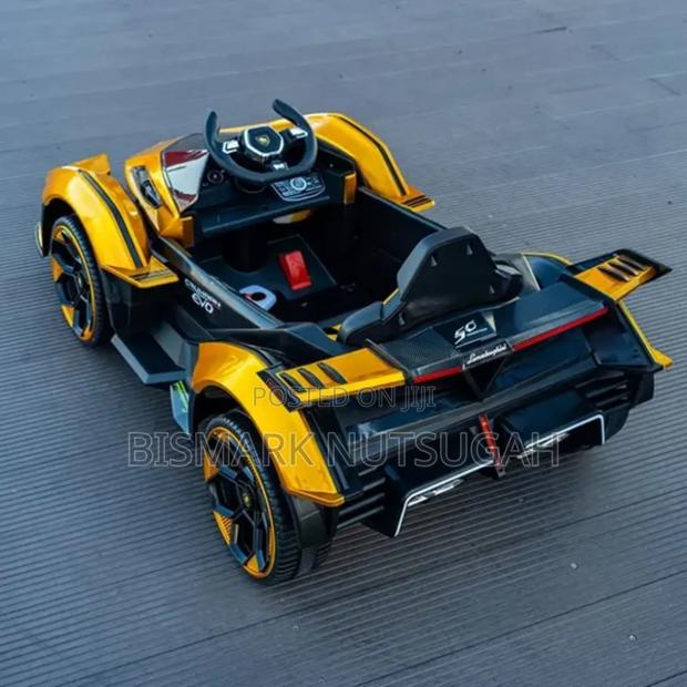 Lamborghini V12 Vision Electric Toy Car · Photo 8