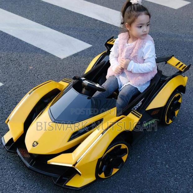 Lamborghini V12 Vision Electric Toy Car · Photo 2