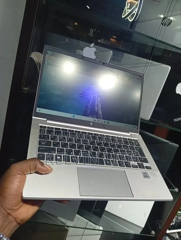 Laptop HP EliteBook 830 G7 8GB Intel Core i5 SSD 256GB · Photo 1