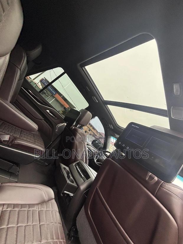 Cadillac Escalade 2023 Black · Photo 8