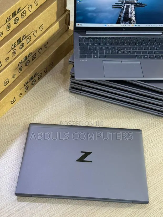 Laptop HP ZBook Firefly 14 G7 8GB Intel Core i5 SSD 256GB · Photo 1