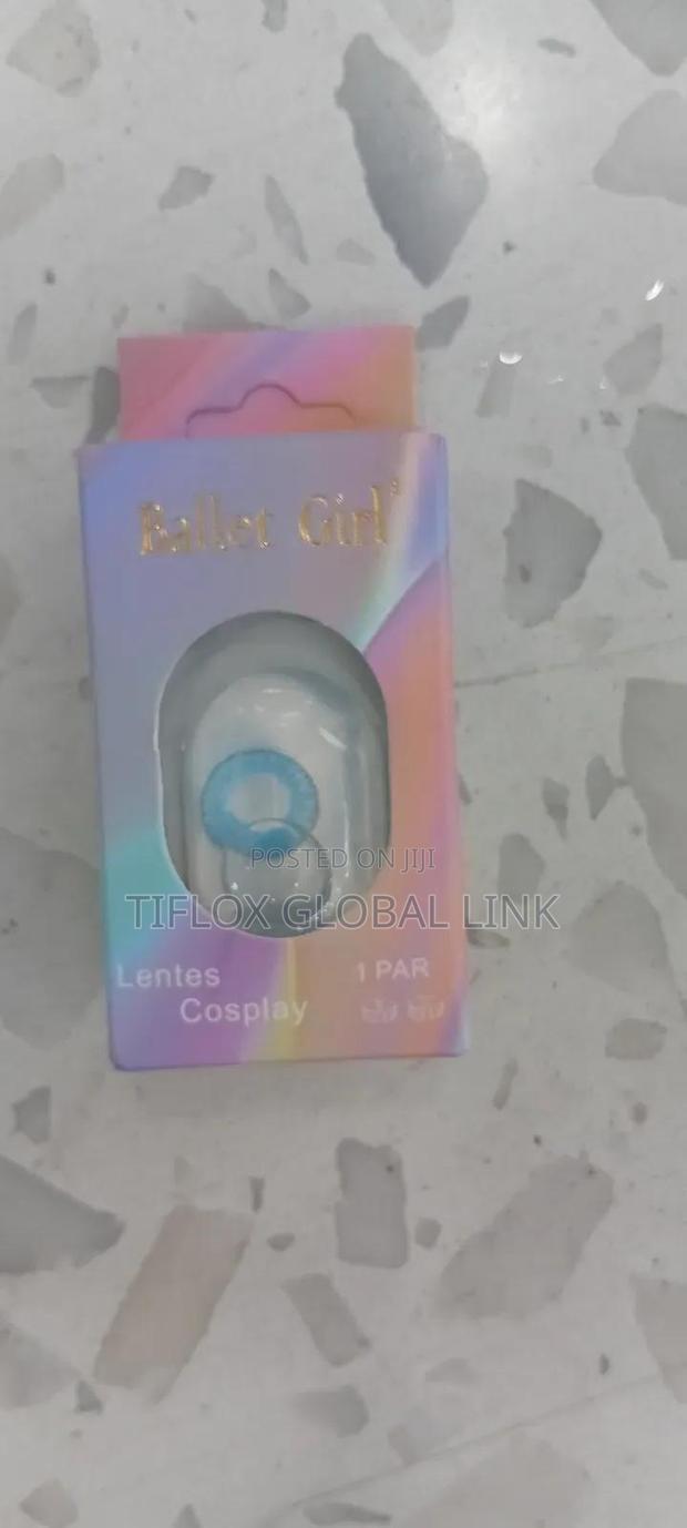 Eye Contact Lens Clinical Tested · Photo 5