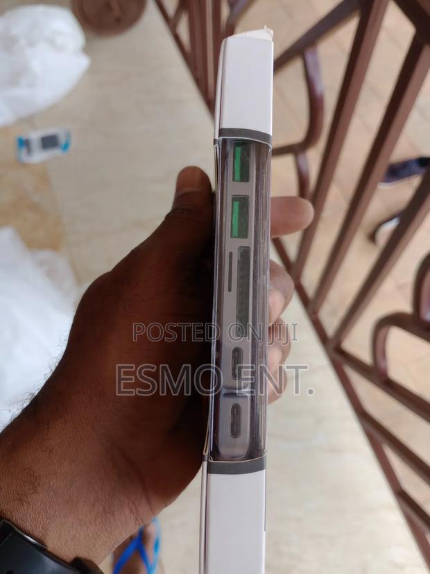 7 in 2 Usb C Adapter · Photo 2