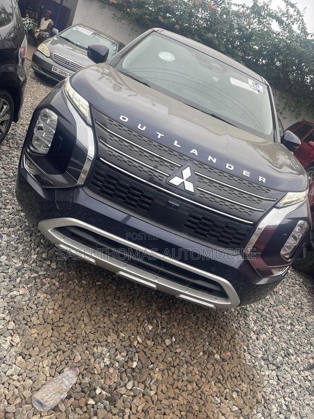 Mitsubishi Outlander 2018 Blue · Photo 2