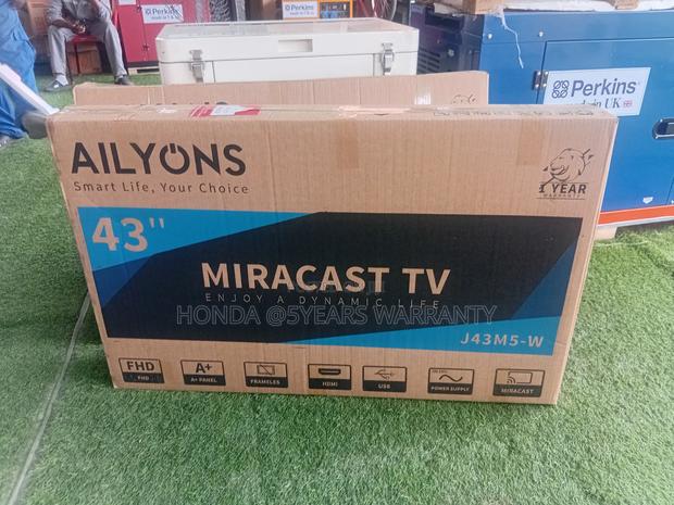 Real Lives 43inches Ailyons Miracast Television 43inches Tv · Photo 1