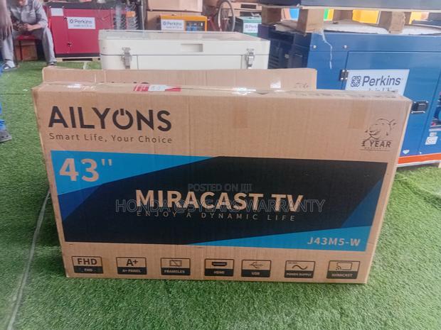 Real Lives 43inches Ailyons Miracast Television 43inches Tv · Photo 2