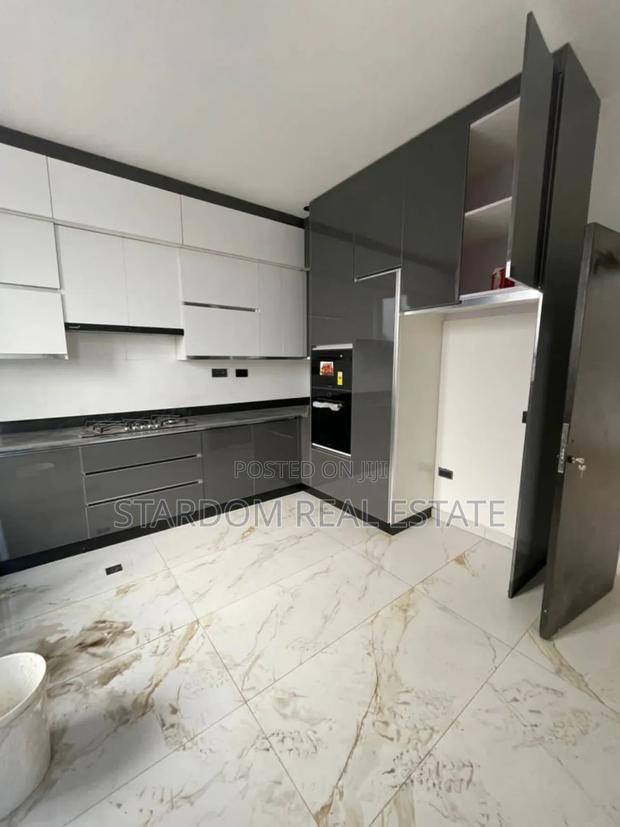 5bdrm Duplex in Adjiringanor, East Legon for sale · Photo 4