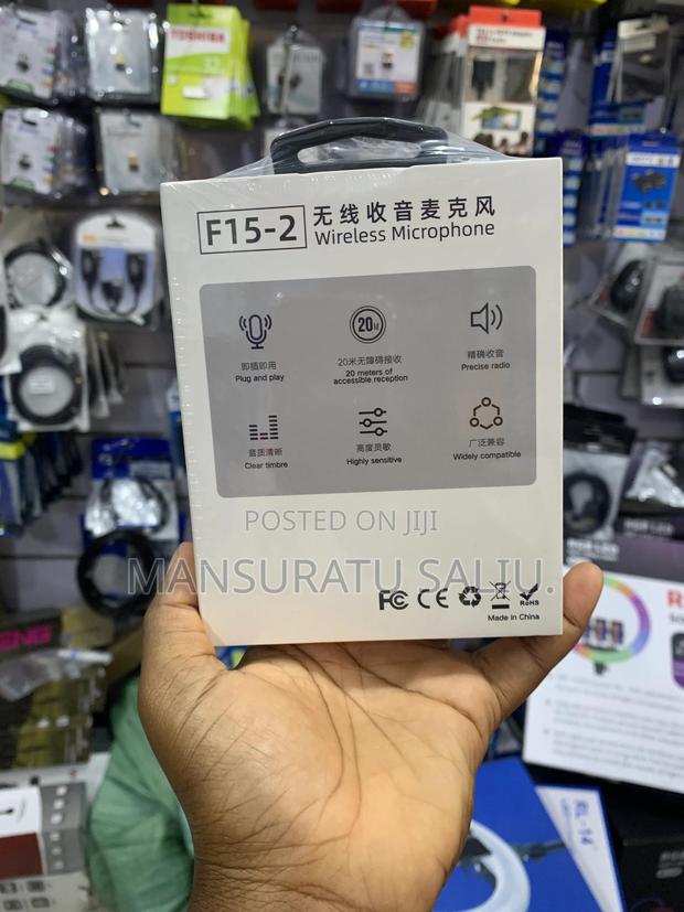 F15 Wireless Microphone · Photo 3