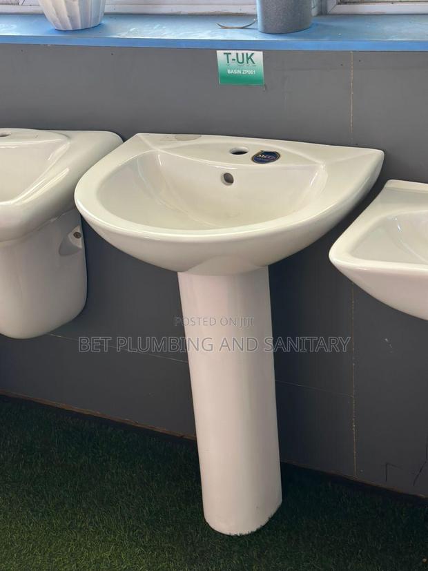 Frencia Wash Hand Basin+Pedestal Complete_basin and Stand · Photo 1