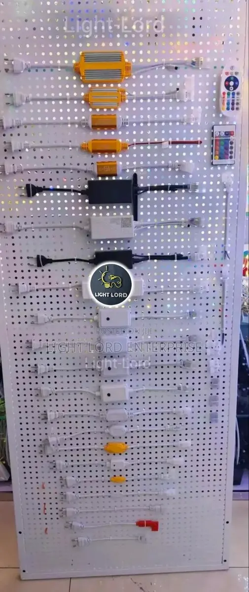 Manual and Remote Controls Led Connectors · Photo 1