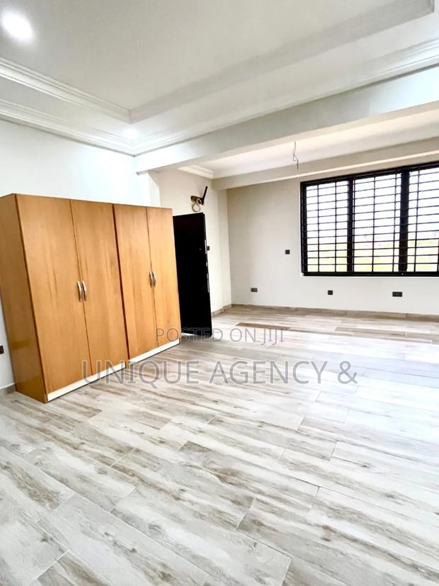 4bdrm Duplex in East Legon for rent · Photo 7
