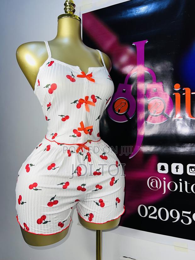 Ladies Lounge Wear / Pajamas · Photo 3
