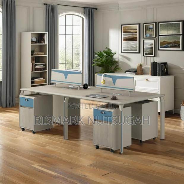 Staff Workstation Office Desk · Photo 5
