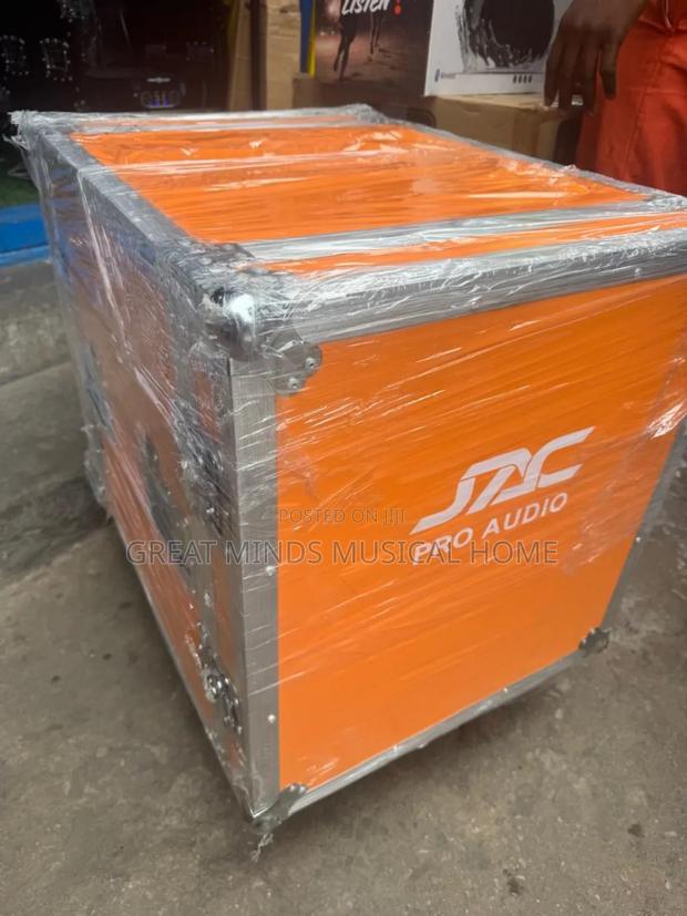 Jac 12 Unit Amp Rack · Photo 2