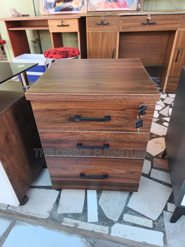 Bed Side Drawer · Photo 2
