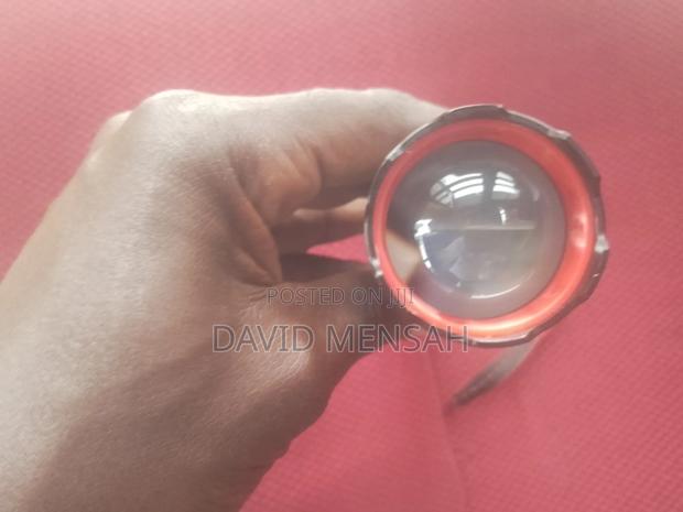 Portable Led Flashlight · Photo 1
