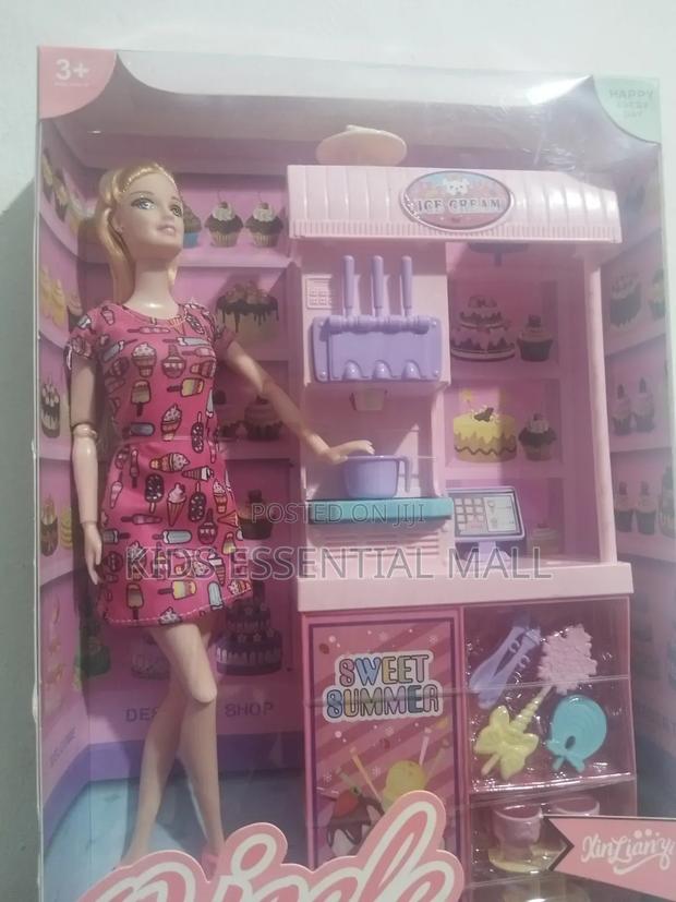 Kitchen Set With Barbie Doll · Photo 1