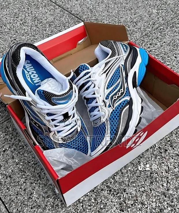 Saucony Sneaker Og Blue · Photo 2