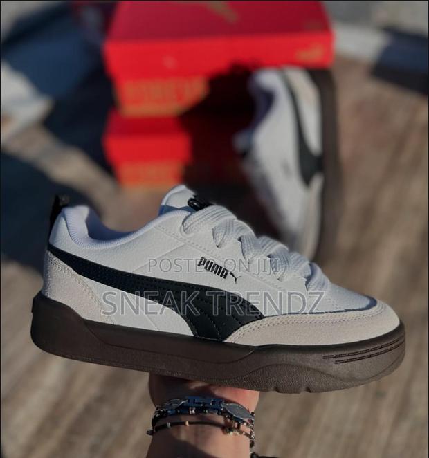 Puma Og Trainers Black White · Photo 1