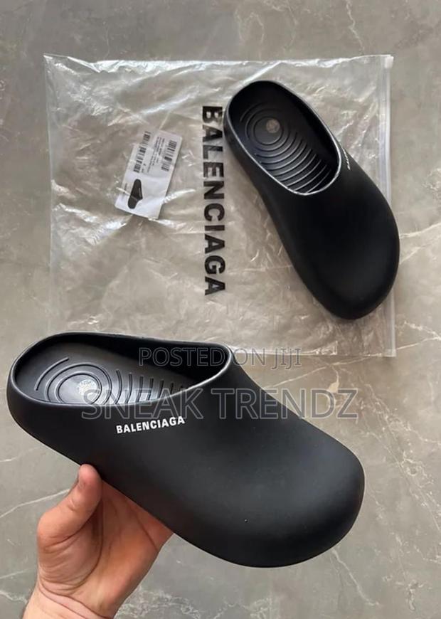 Balenciaga Original Slide Black · Photo 1