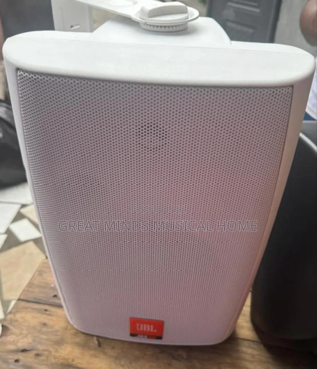 JBL 8" Wall Mounted Speaker (Pair) · Photo 1