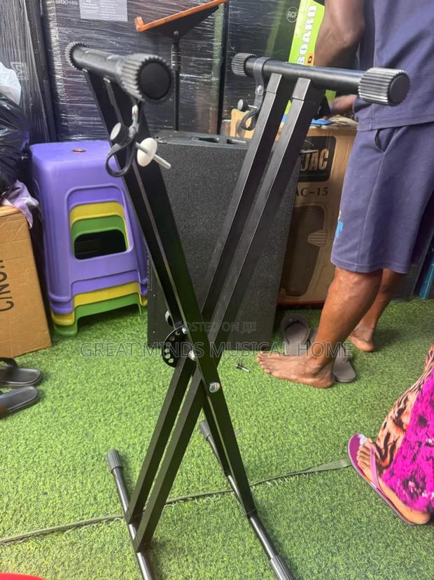 Original Keyboard Stand · Photo 2