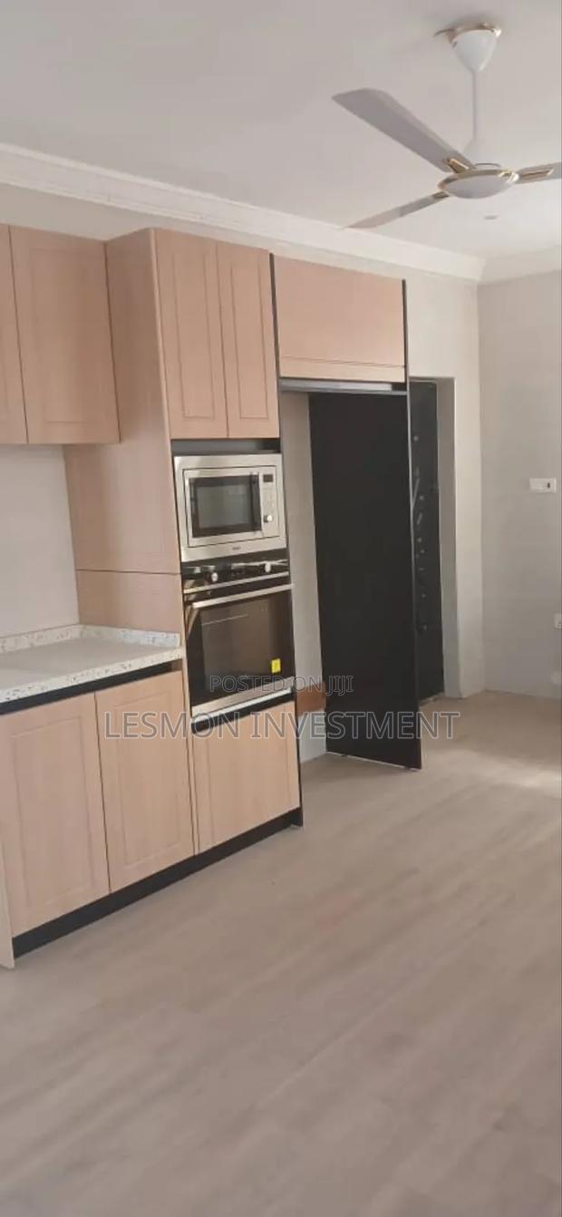 4bdrm Duplex in Airport Residential Area for rent · Photo 7