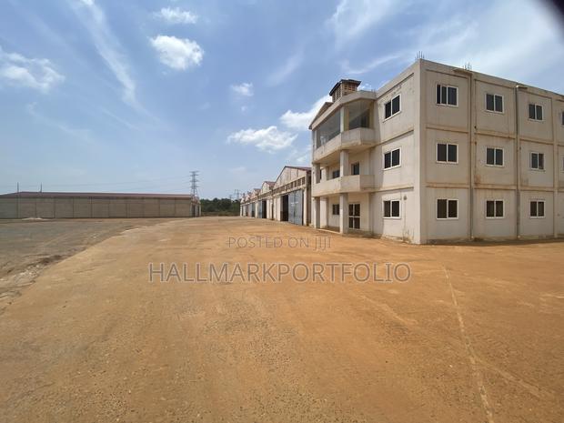 17000 SQM Warehouse With Office Space for Rent Tema · Photo 1