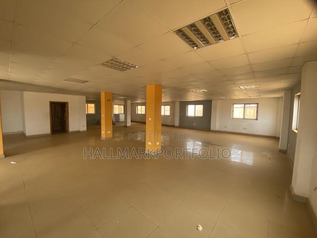 17000 SQM Warehouse With Office Space for Rent Tema · Photo 2