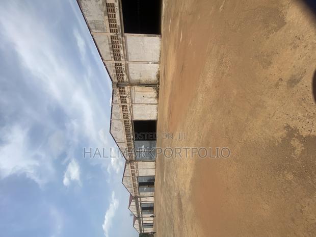 17000 SQM Warehouse With Office Space for Rent Tema · Photo 4
