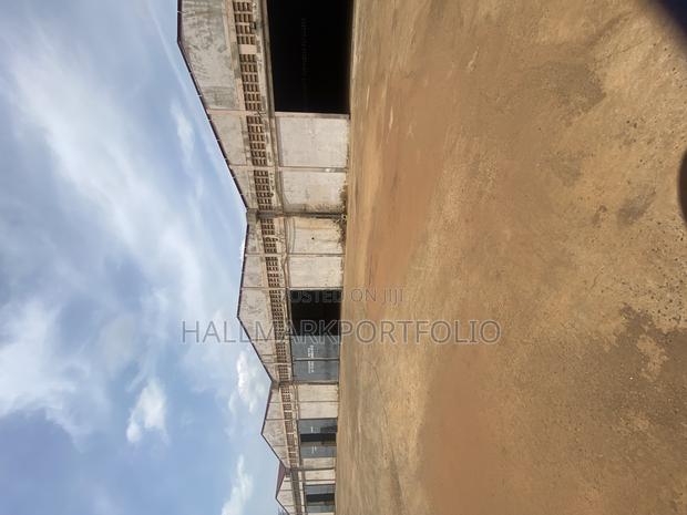17000 SQM Warehouse With Office Space for Rent Tema · Photo 5