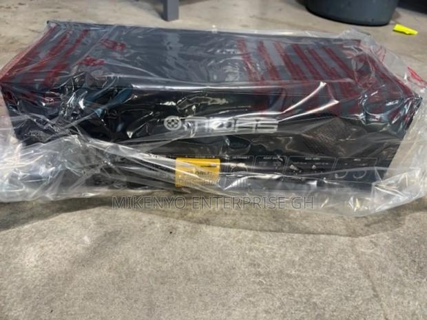 Midas Dl32 32-input Digital Stage Box · Photo 4