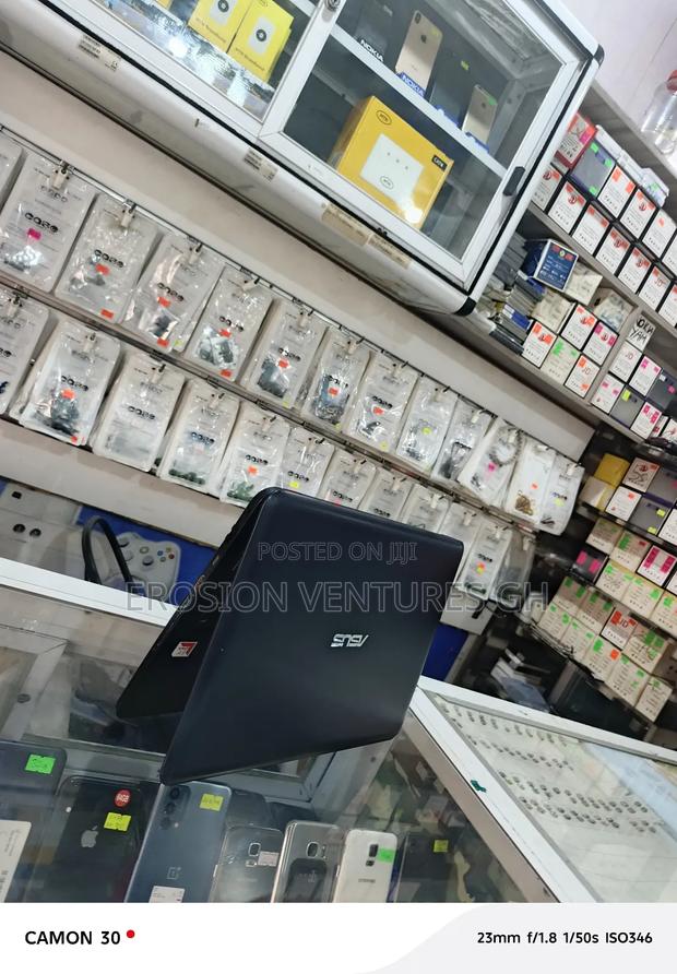 Laptop Asus 8GB AMD A8 SSD 128GB · Photo 3