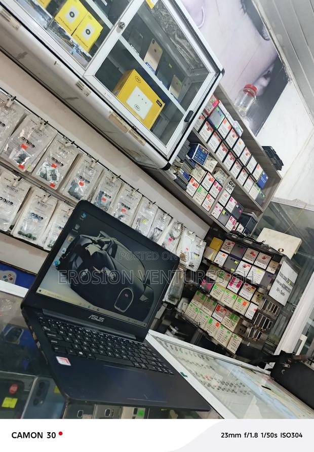 Laptop Asus 8GB AMD A8 SSD 128GB · Photo 7