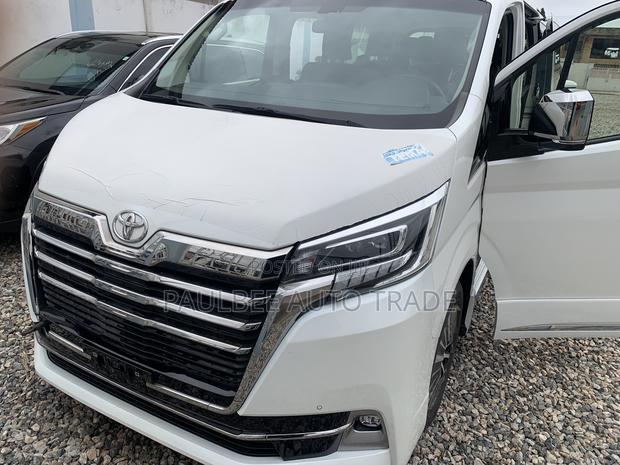 New Toyota HiAce 2024 White · Photo 2
