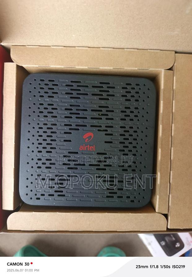 Airtel Smart Tv Box With Router · Photo 3