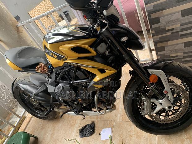 Honda 2025 Yellow · Photo 3