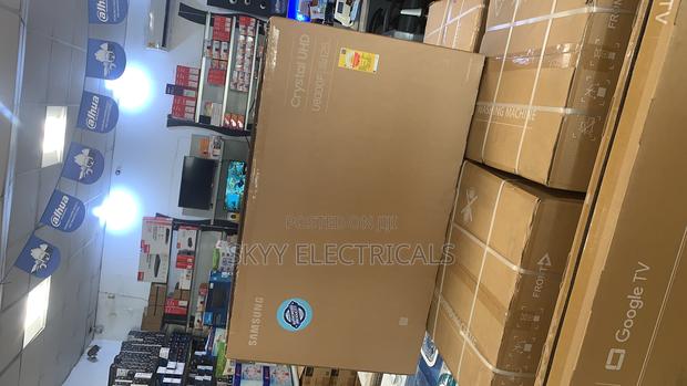Samsung 50”Crystal Uhd 4k Smart Series 8 Tv · Photo 2