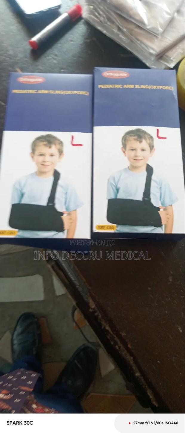 Arm Sling All Sizes · Photo 2