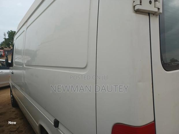 Volkswagen LT 2000 Beige · Photo 5