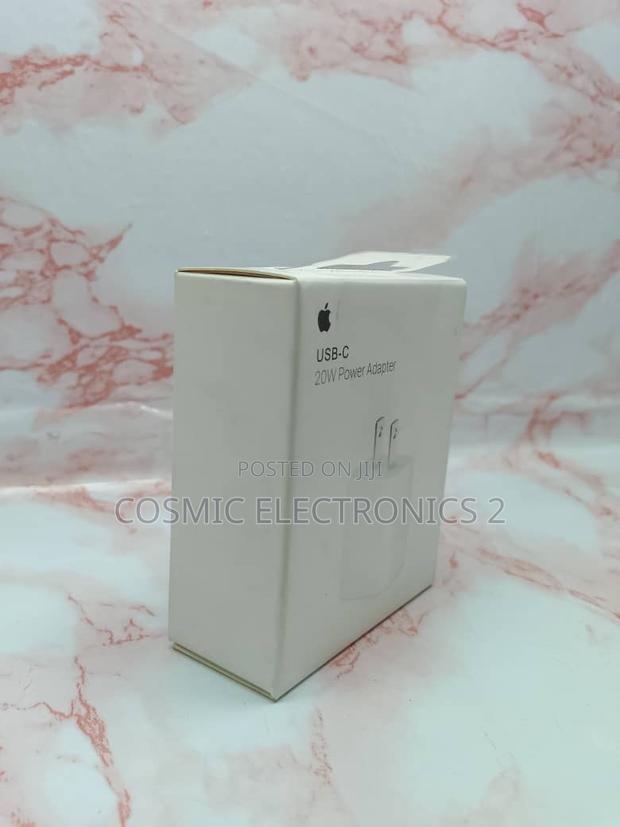 Original 20w Usb-C Power Adapter · Photo 2
