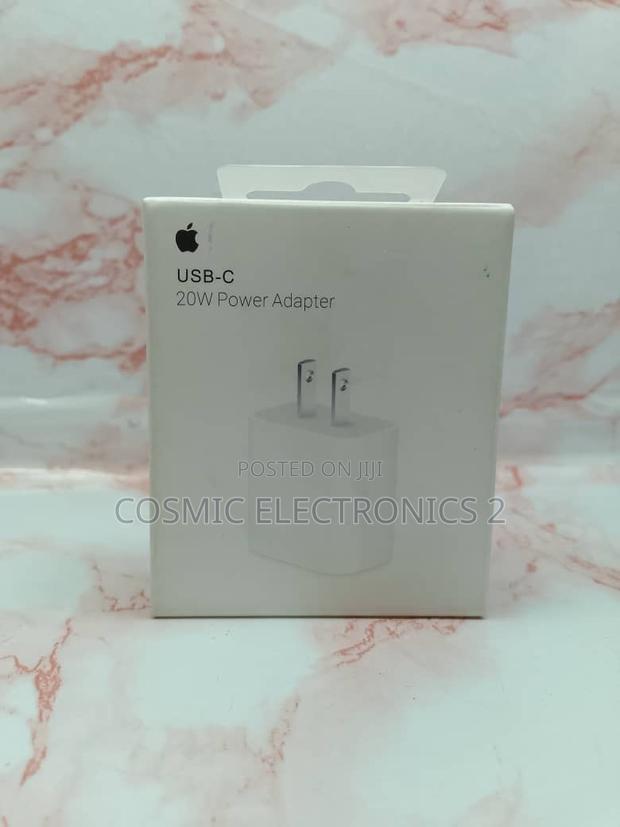 Original 20w Usb-C Power Adapter · Photo 1