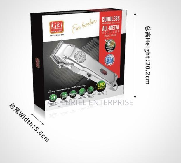 Rechargeable Professional Clipper · Photo 1