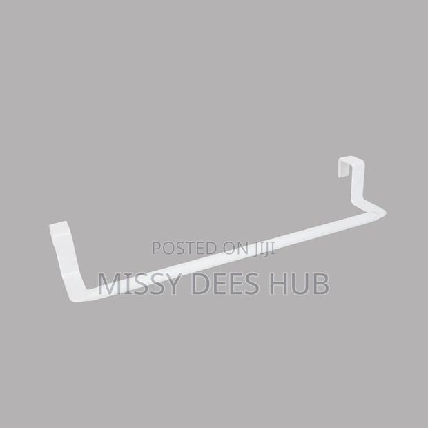 Plastic Towel Hanger · Photo 5