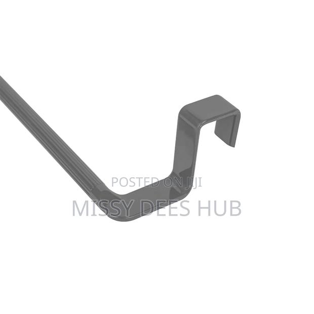 Plastic Towel Hanger · Photo 7