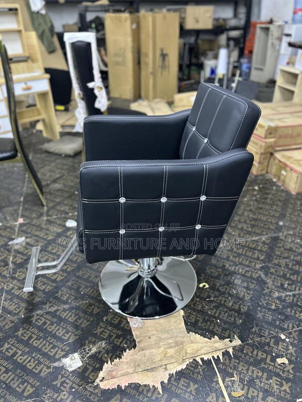 Barbering Chair A01 · Photo 2