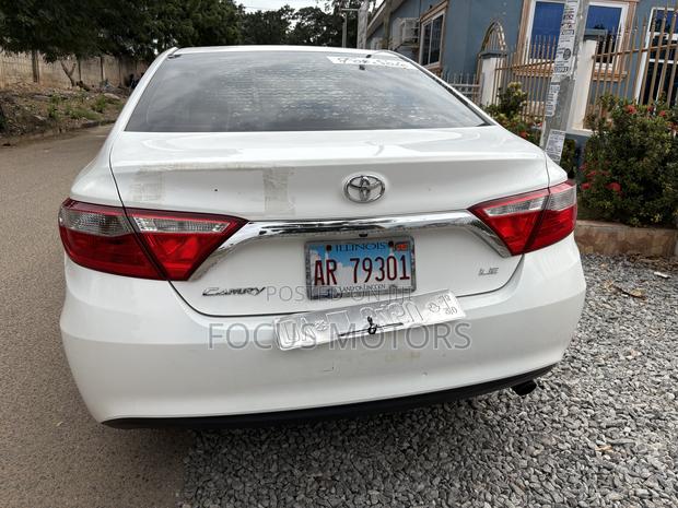 Toyota Camry 2016 White · Photo 4