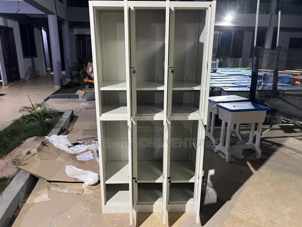 6 Doors Metal Cabinet · Photo 4
