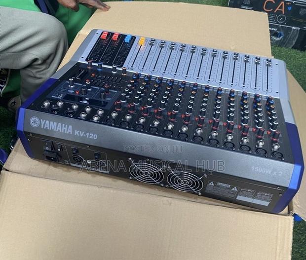 Yamaha 12 Channel Power Mixer (Kv12) · Photo 5